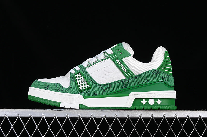 LV trainer green white