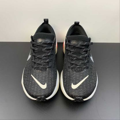 Zoom Invincible black white