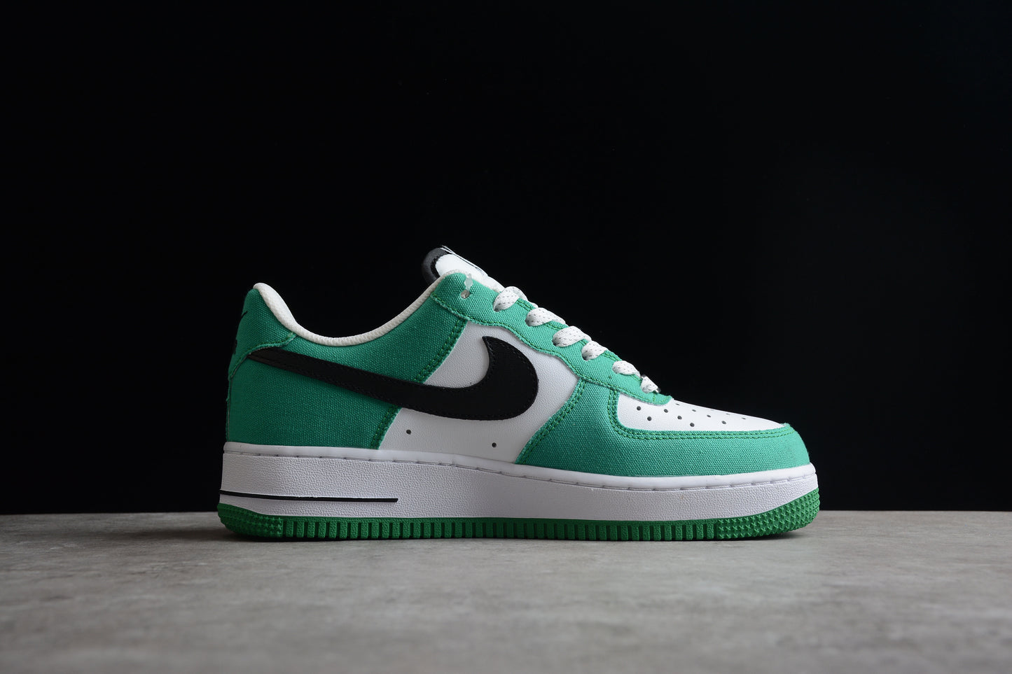 Air Force 1 court green vision