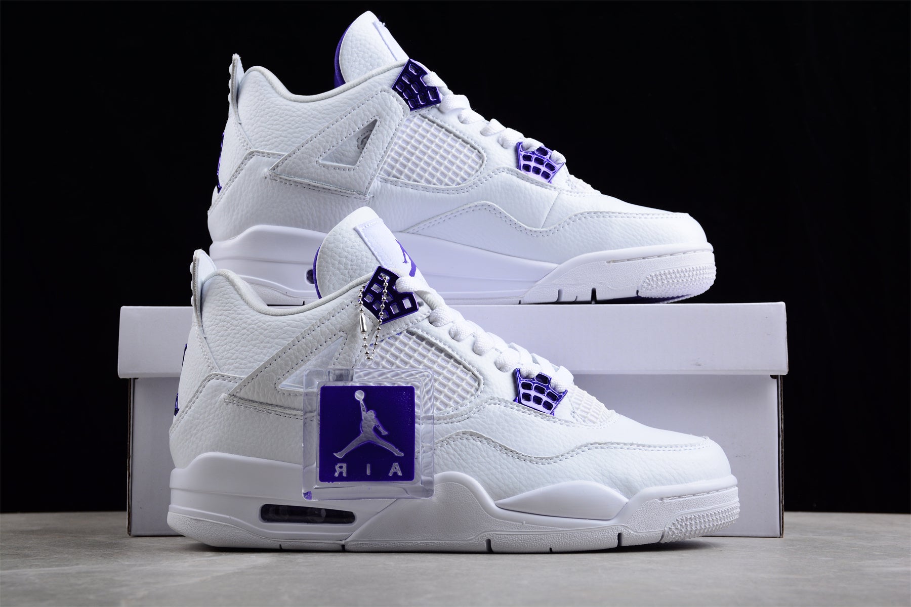 nike air jordan metallic purple