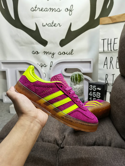 Gazelle indoor purple volt