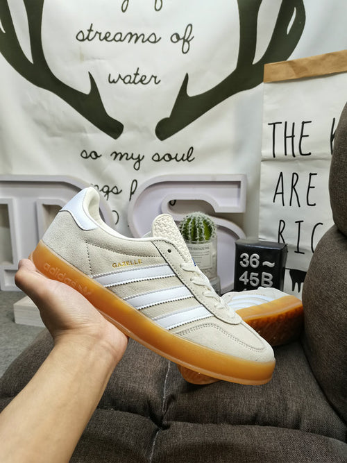 Gazelle indoor white