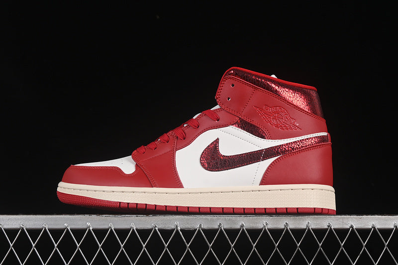 Jordan 1 Mid cracked red