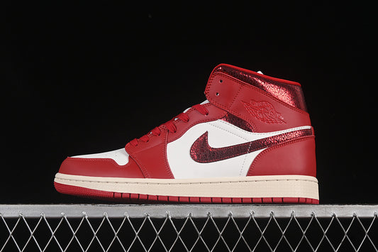 Jordan 1 Mid cracked red
