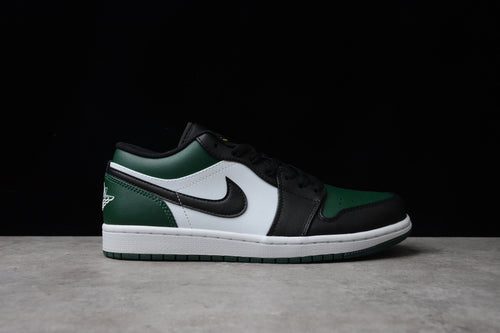 Jordan 1 Low green toe