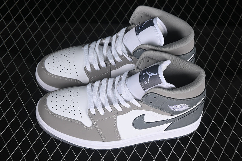 Jordan 1 Mid cool grey