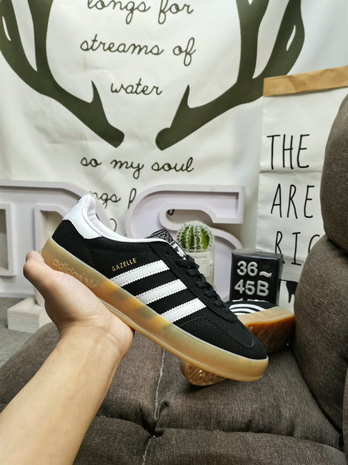 Gazelle indoor black