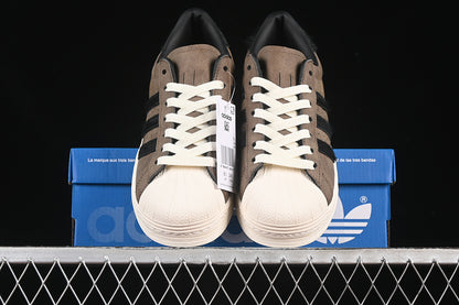 Superstar brown white black