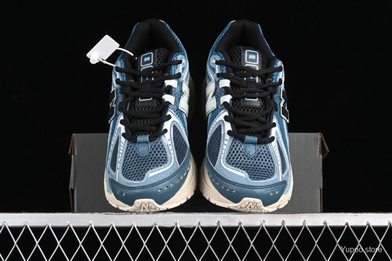 New Balance 1906R blue box