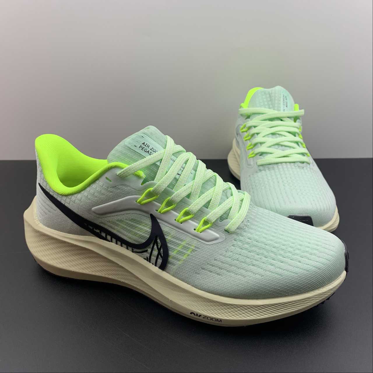 Zoom Pegasus 39 fluorescent green