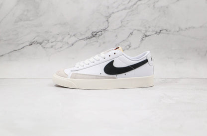 Blazer low black swoosh