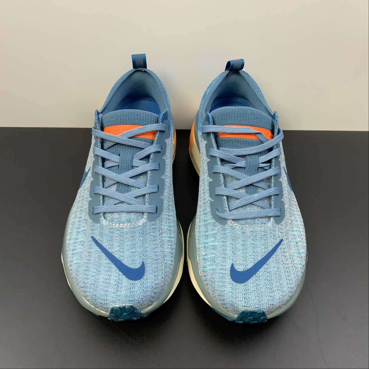 Zoom Invincible blue