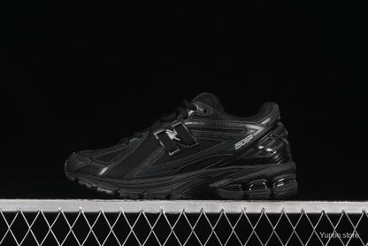 New Balance 1906R black