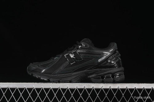 New Balance 1906R black