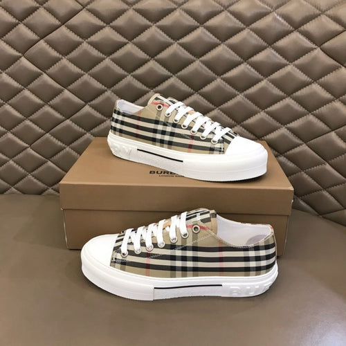 Burberry vintage check boucle beige