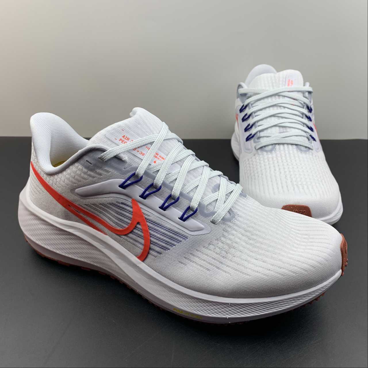 Zoom Pegasus 39 white orange