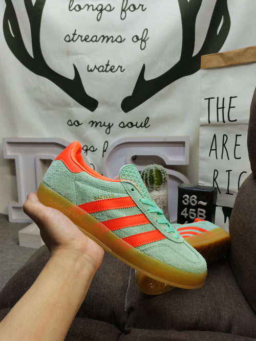 Gazelle mint orange