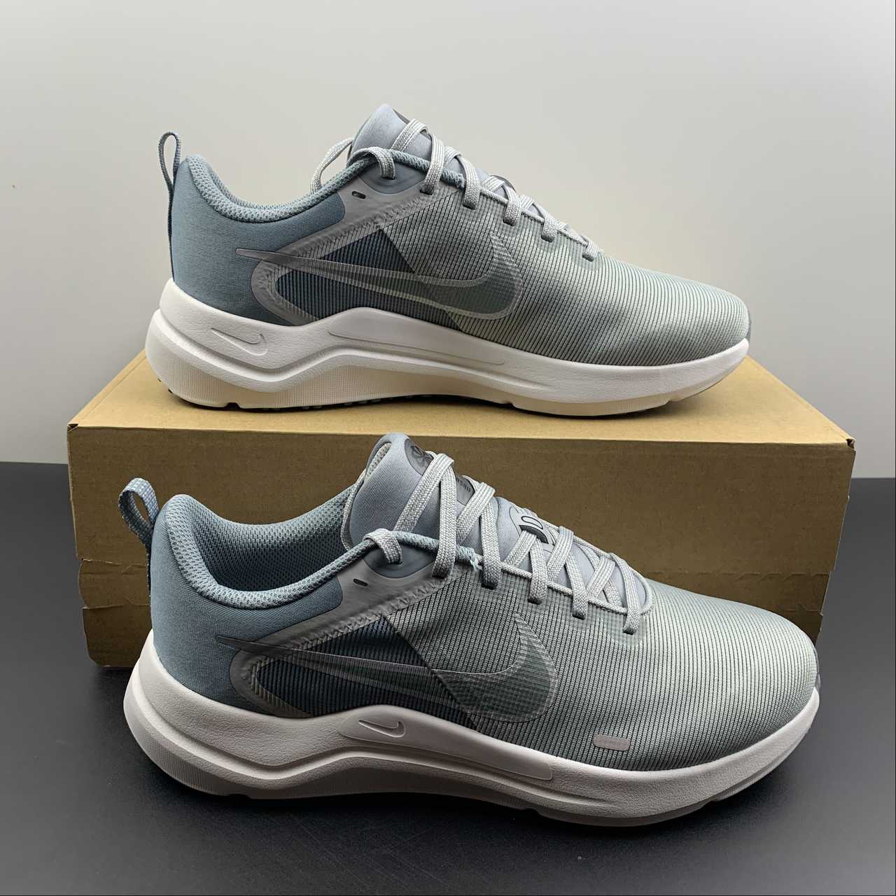 DownShifter smoke grey