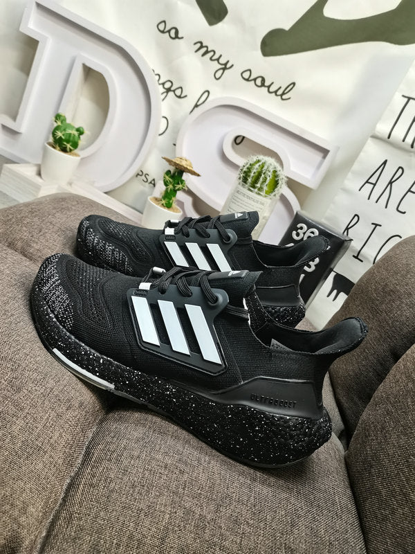 UltraBoost black torison