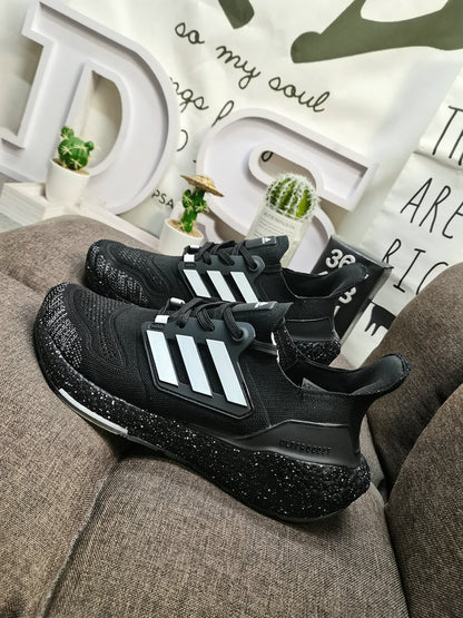 UltraBoost black torison