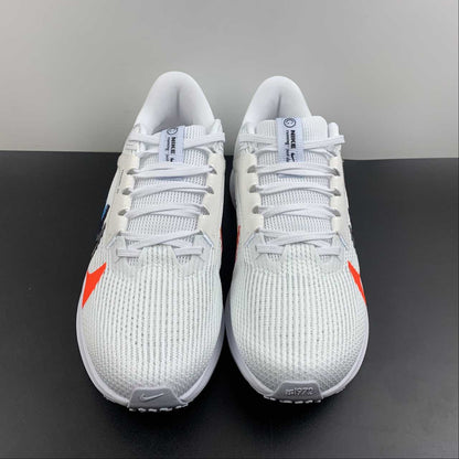 Zoom Pegasus 40 white colors