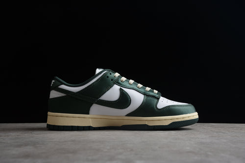 Dunk Low vintage green