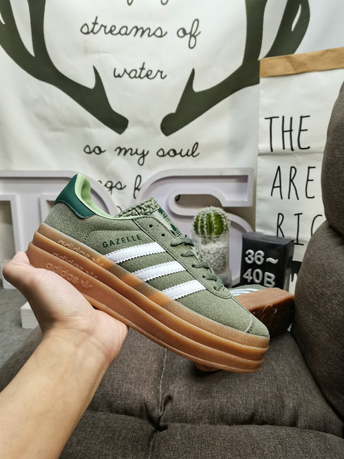 Gazelle bold olive green