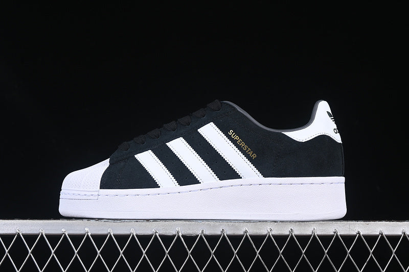 Superstar core black white