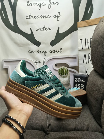 Gazelle bold green mineral