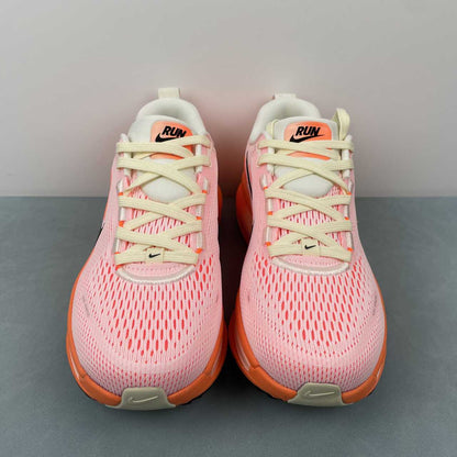 Zoom Vomero 18 orange