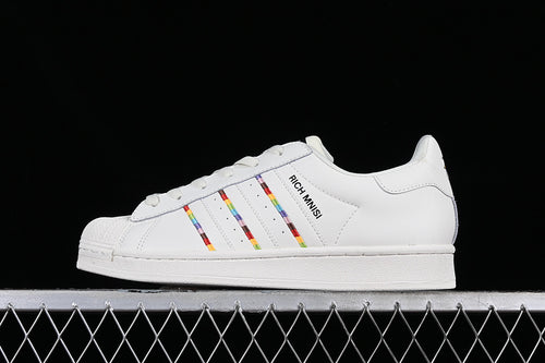 Superstar rich mnisi