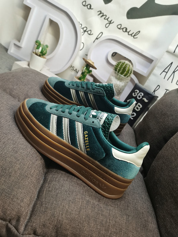 Gazelle bold green mineral