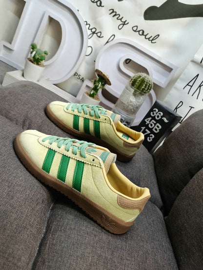 Bermuda banana green