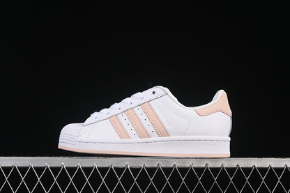 Superstar white coral