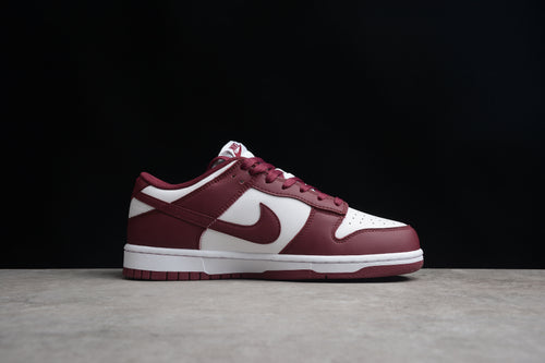 Dunk Low burgundy