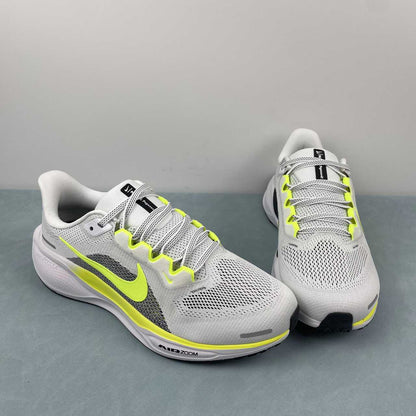 Zoom Pegasus 41 white volt