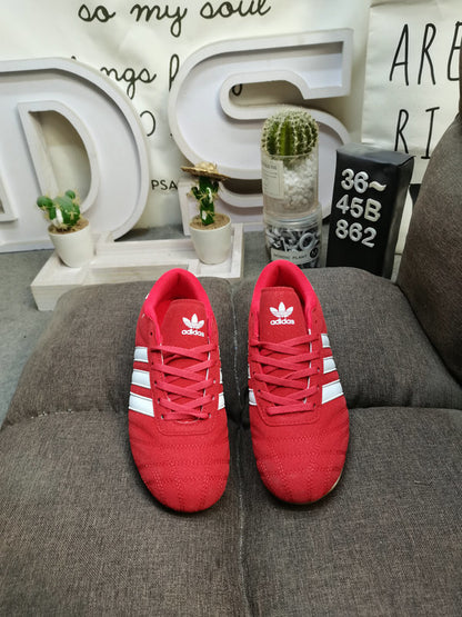 TOKYO red white
