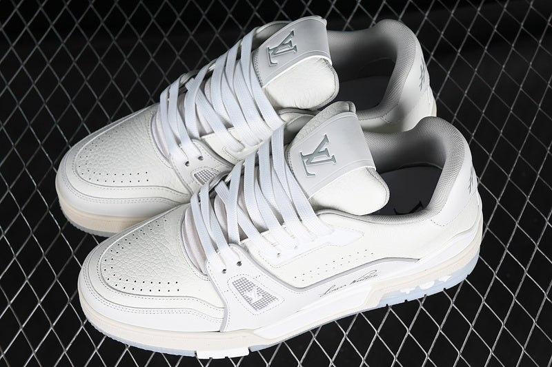 LV trainer signature white