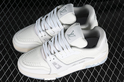 LV trainer signature white