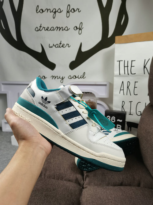 Forum wild teal blue