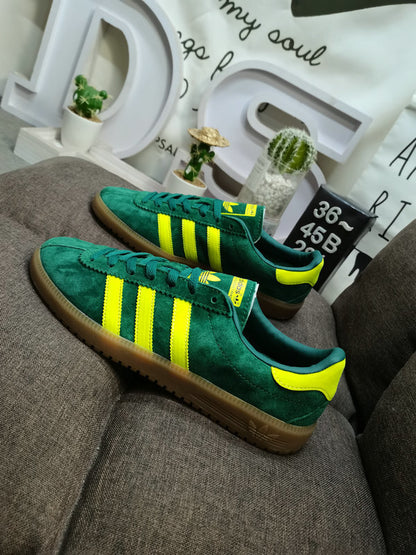 Bermuda military yellow