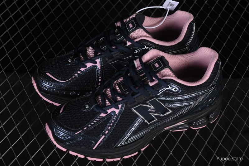 New Balance 1906R blackpink