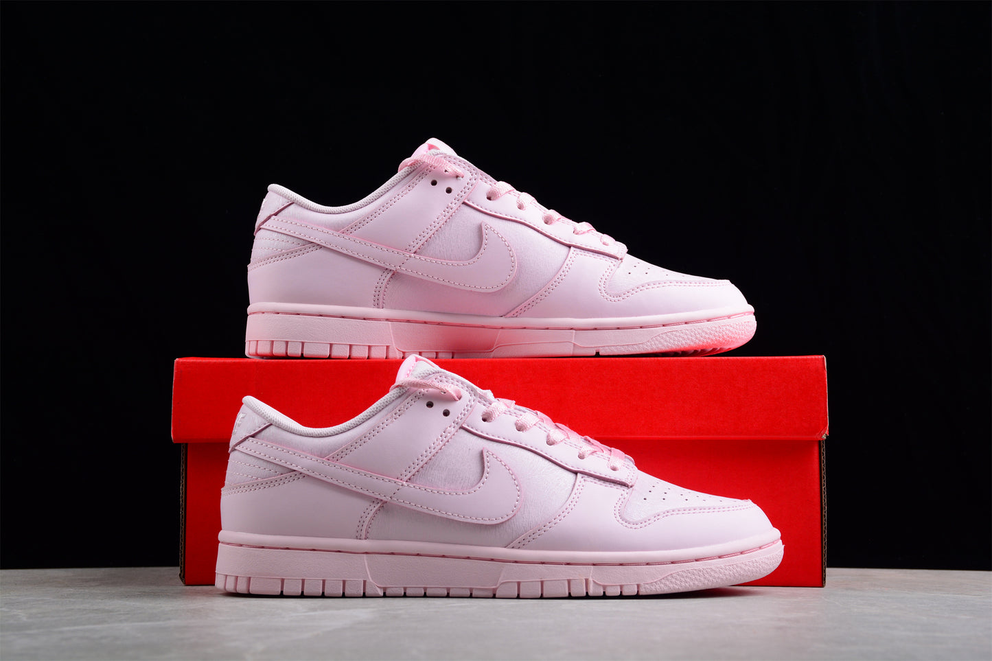 Dunk Low full pink