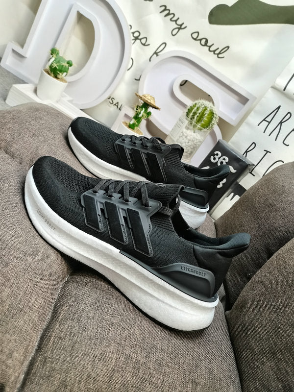 UltraBoost black