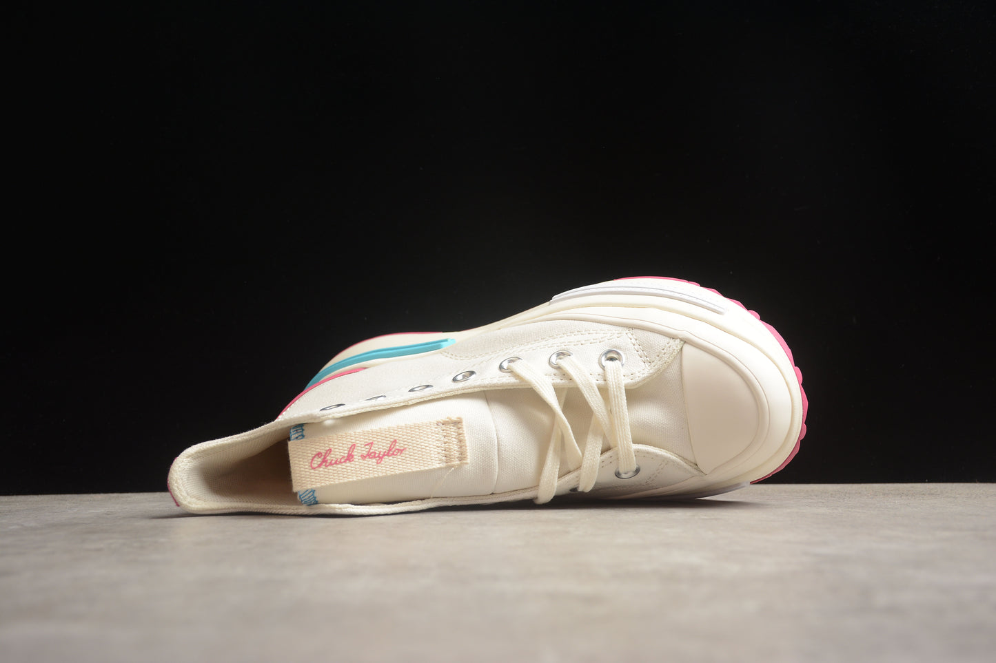 Converse run star legacy white and pink