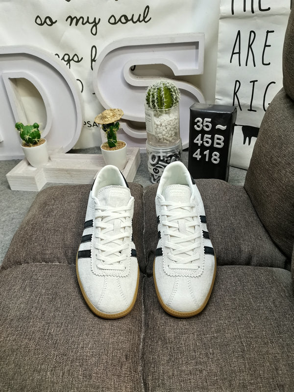 Bermuda off white black