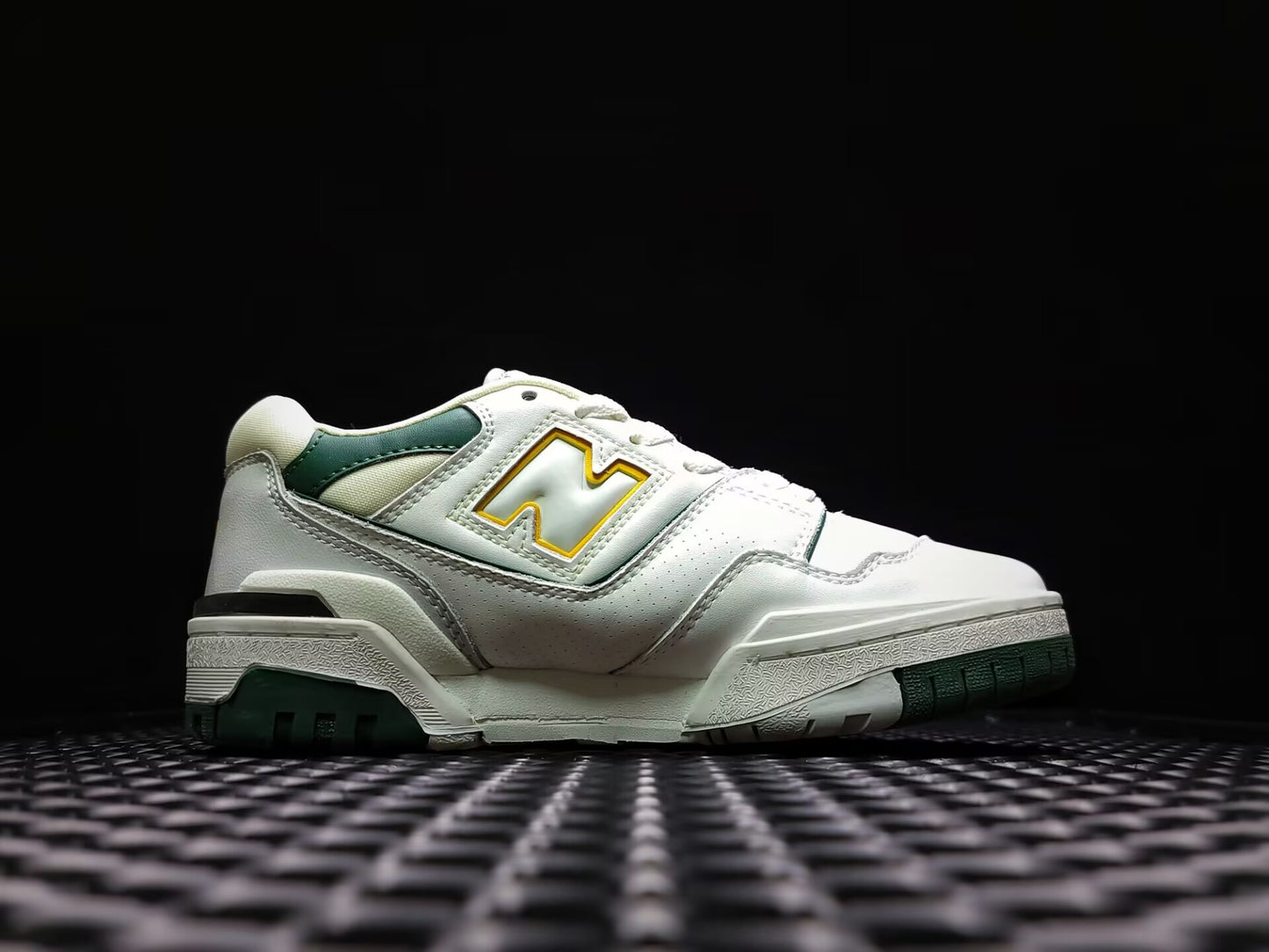 New Balance 550 white nightwatch green