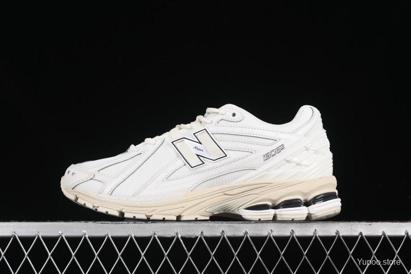 New Balance 1906R white