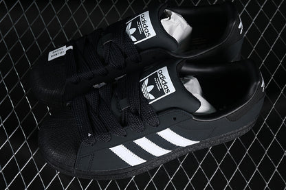 Superstar basic black white