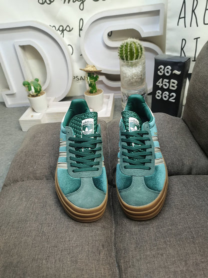 Gazelle bold green mineral